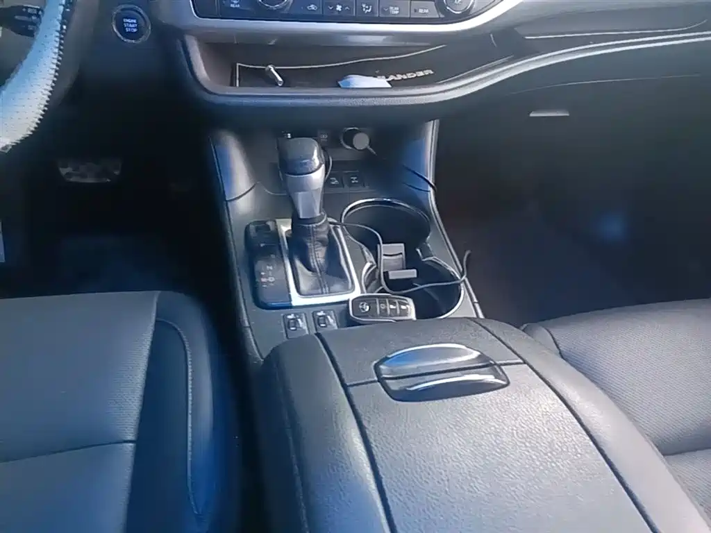 Toyota Highlander 2018 — фото 14