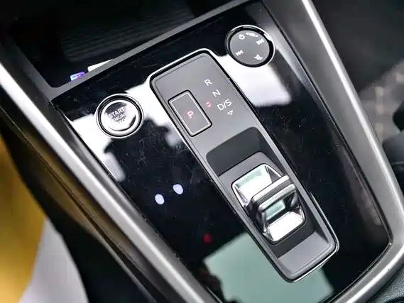 Audi A3 2023 — фото 16