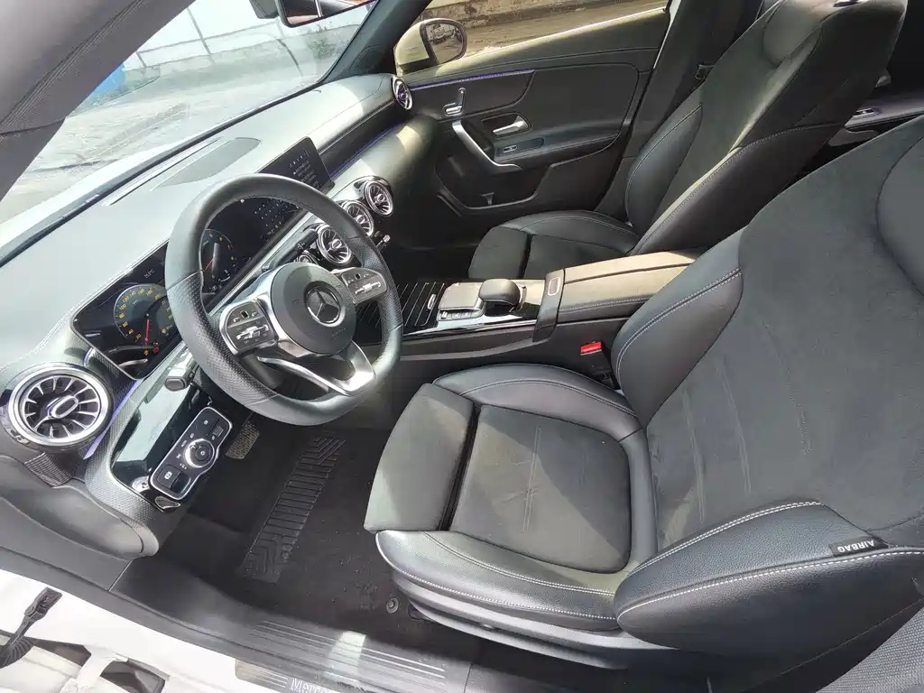 Mercedes-Benz A-Class 2020 — фото 10