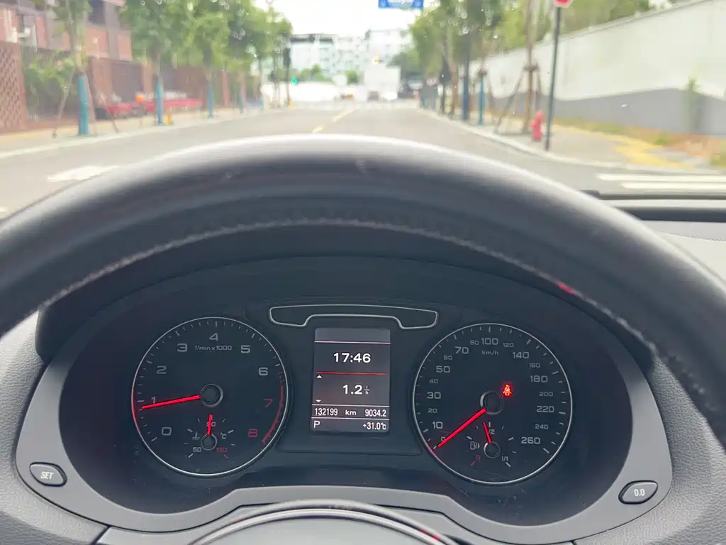 Audi Q3 2015 — фото 24
