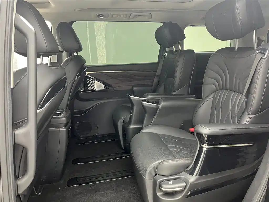 GAC Motor Trumpchi M8 2023 — фото 6