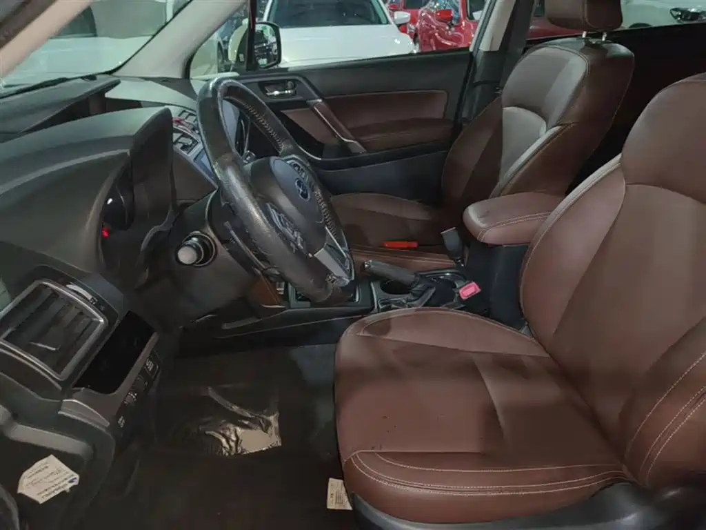 Subaru Forester 2017 — фото 15