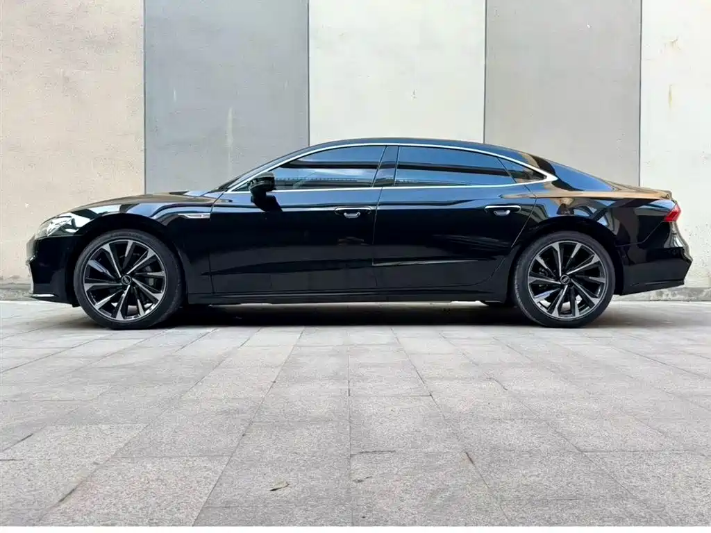 Audi A7L 2023 — фото 8