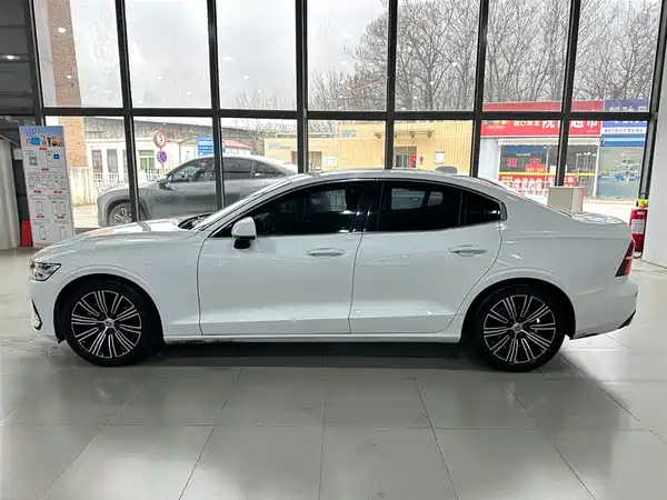 Volvo S60 2020