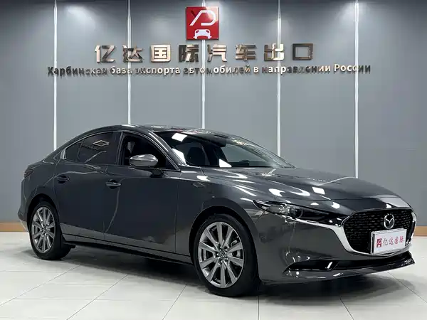 Mazda 3 Axela 2022