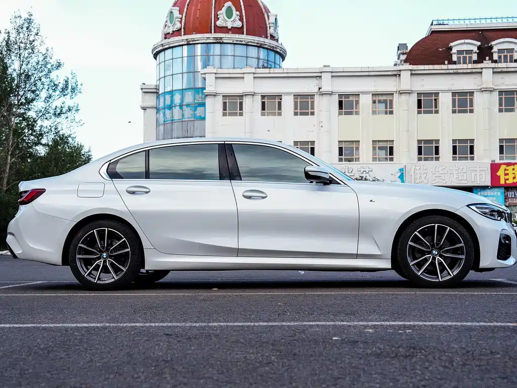 BMW 3 Series 2022
