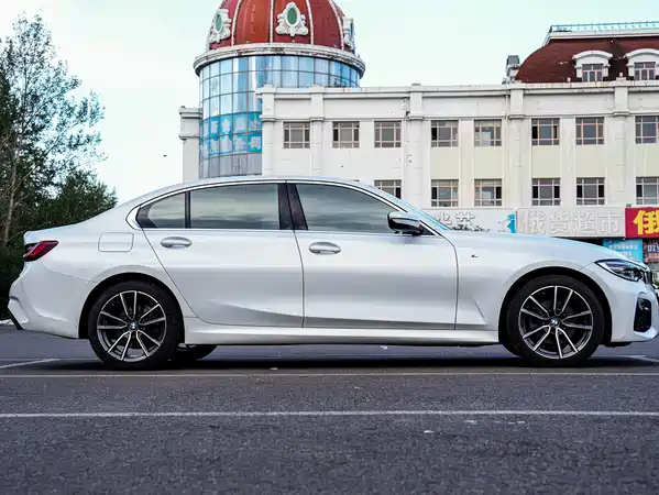 BMW 3 Series 2022