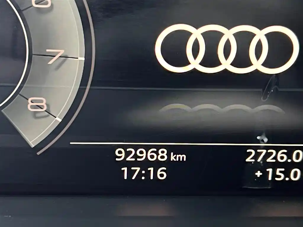Audi A8 2019 — фото 13