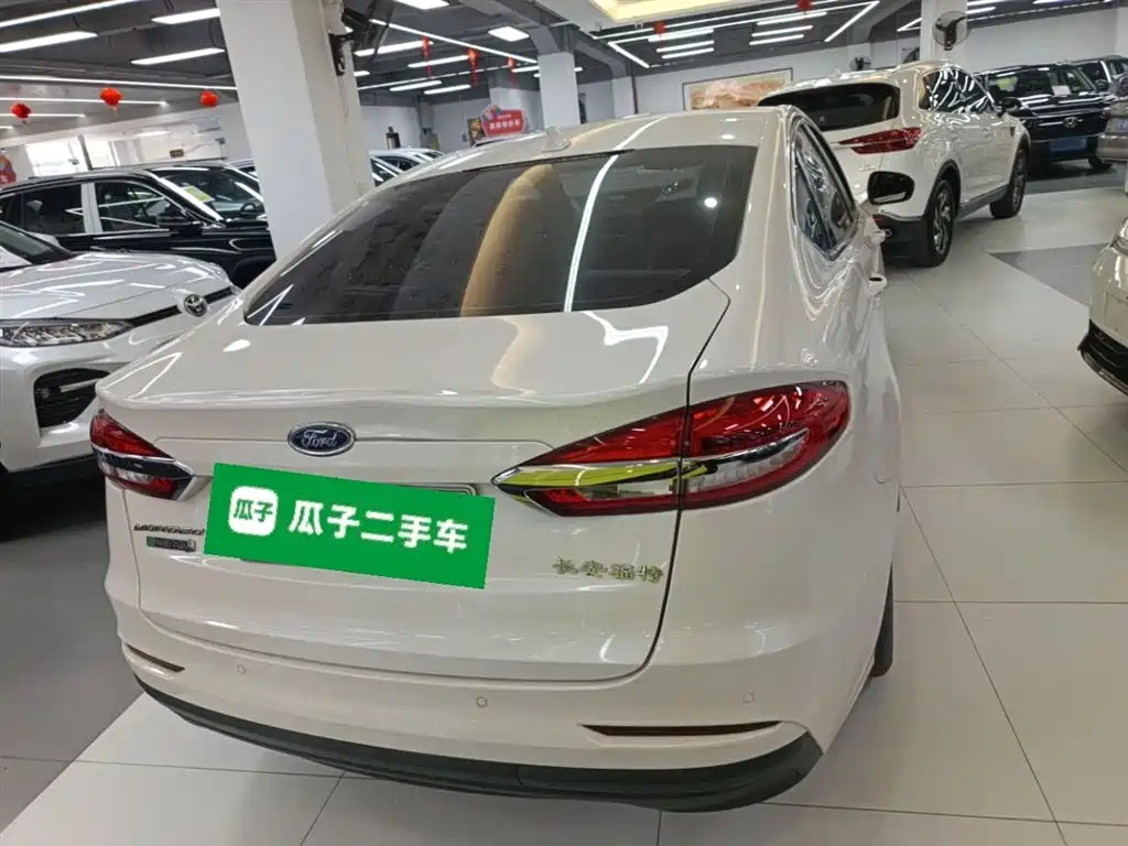 Ford Mondeo New Energy 2019 — фото 4