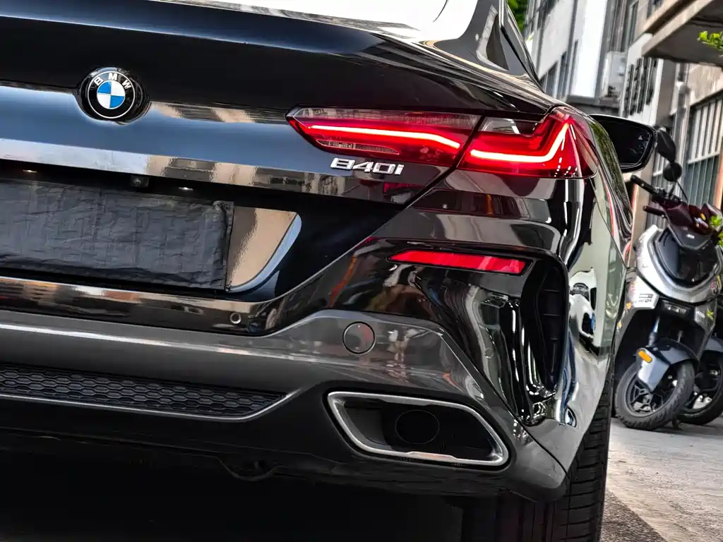 BMW 8 Series 2020 — фото 10