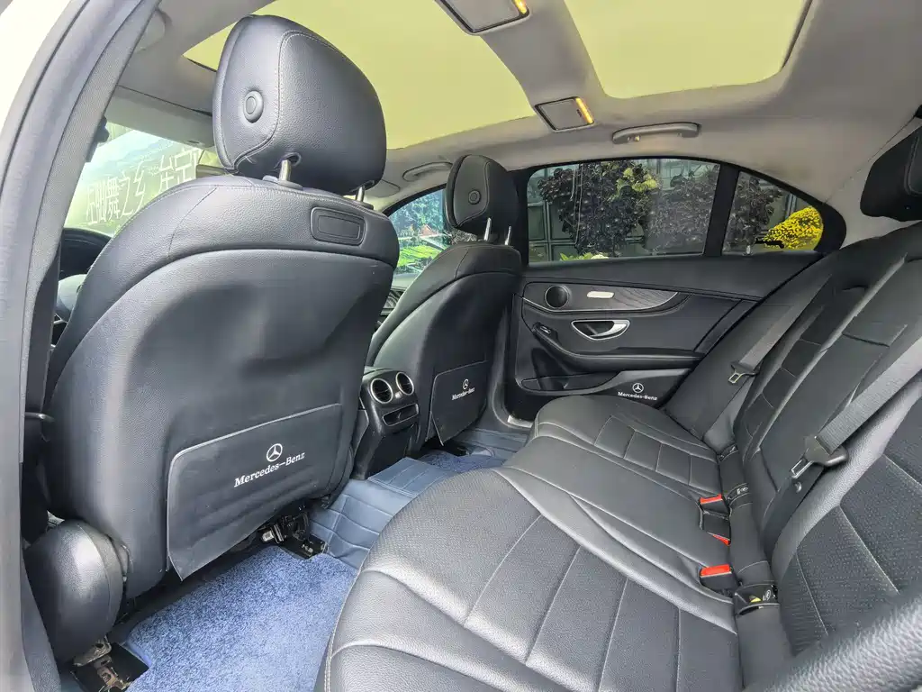 Mercedes-Benz C-Class 2019 — фото 11