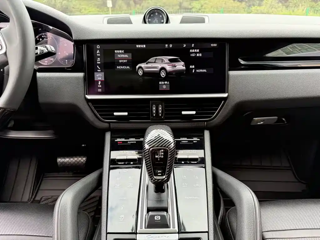 Porsche Cayenne 2019 — фото 12