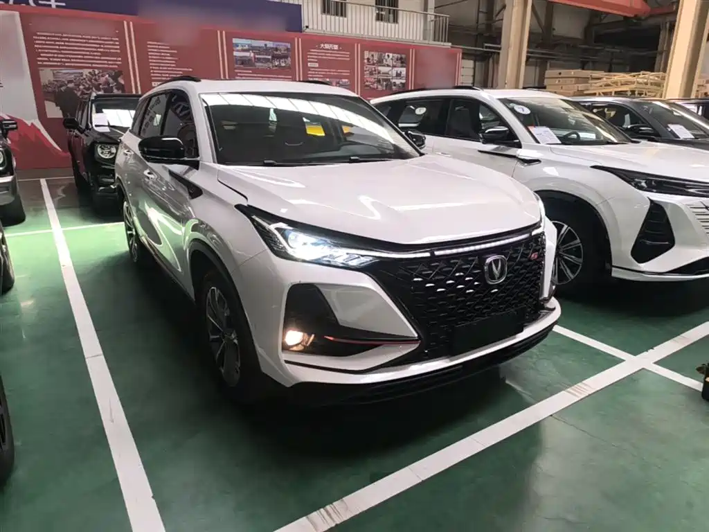 Changan CS75 PLUS 2021 — фото 4