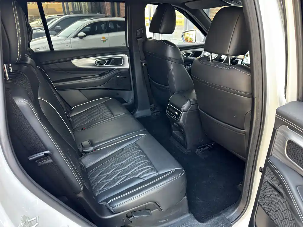 GAC Motor Trumpchi GS8 2023 — фото 16