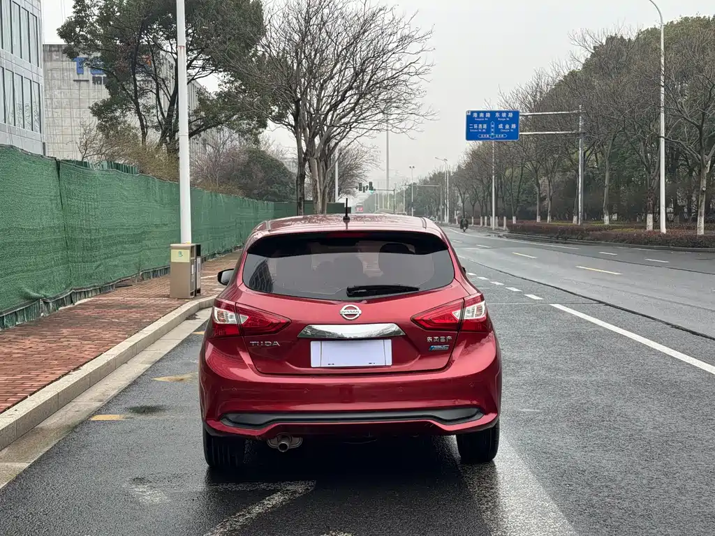 Nissan Tiida 2018 — фото 3