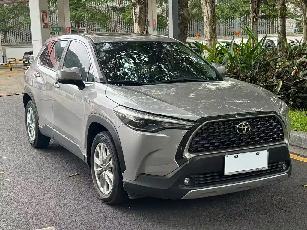 Toyota Corolla Cross 2022 — фото 3