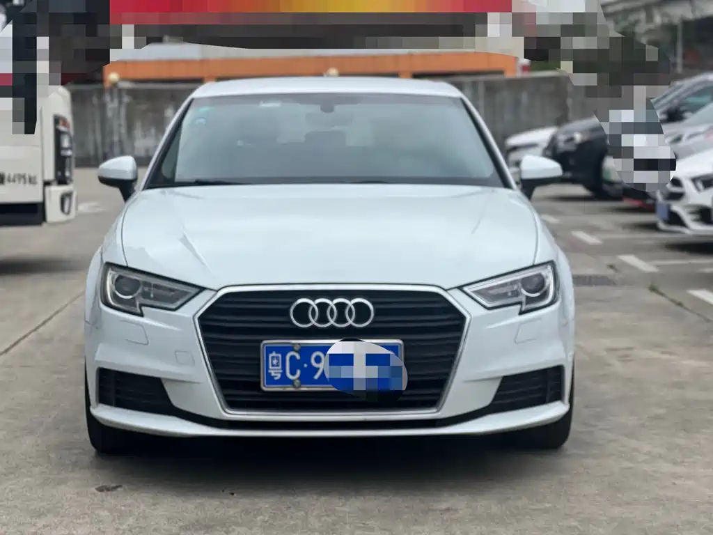 Audi A3 2018 — фото 8