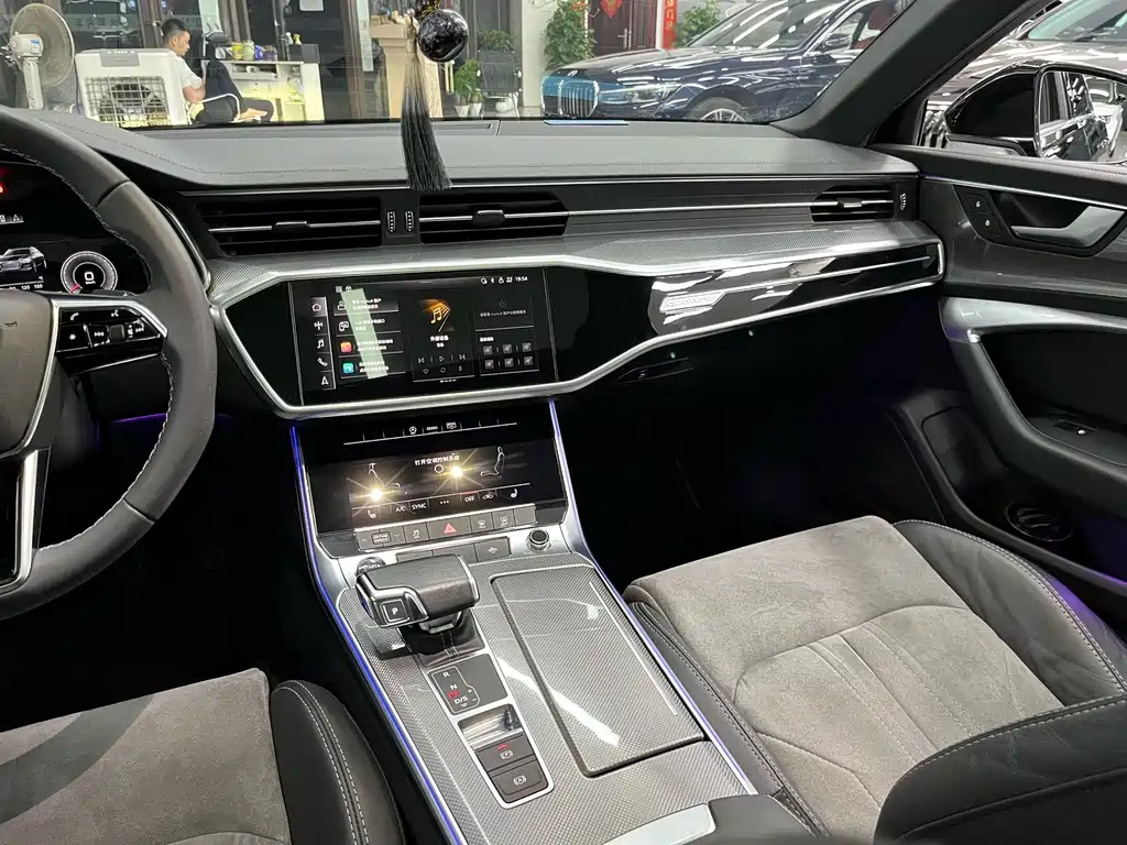 Audi A6L 2021 — фото 18