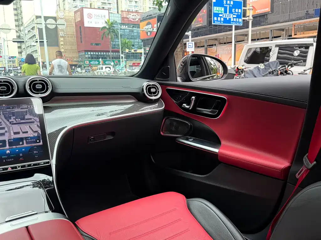 Mercedes-Benz C-Class AMG 2025 — фото 16