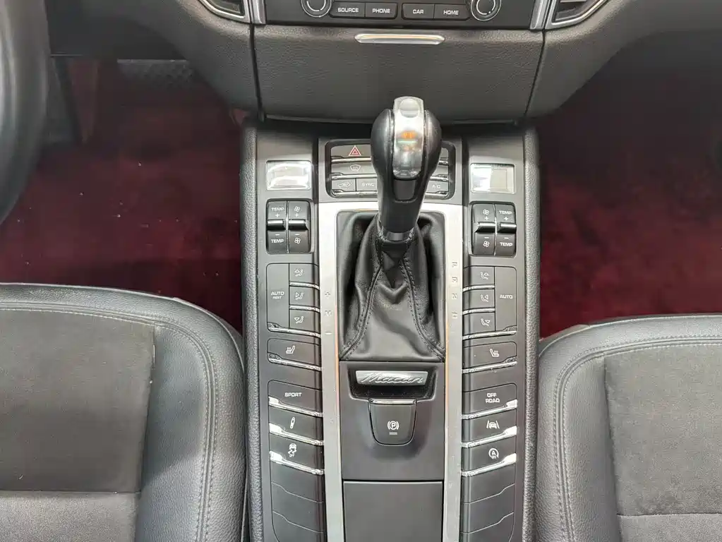 Porsche Macan 2017 — фото 9