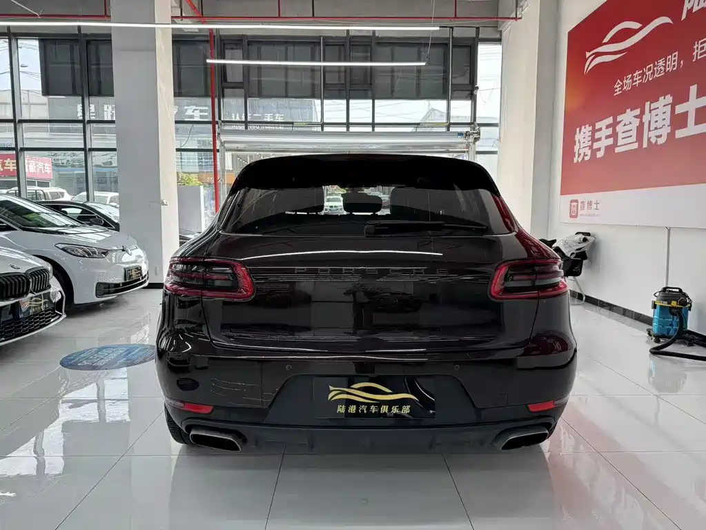 Porsche Macan 2017 — фото 15