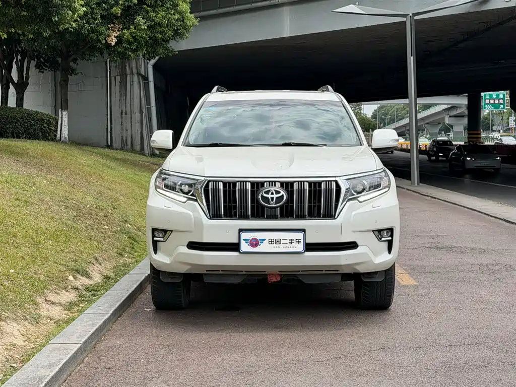 Toyota Prado 2019 — фото 2