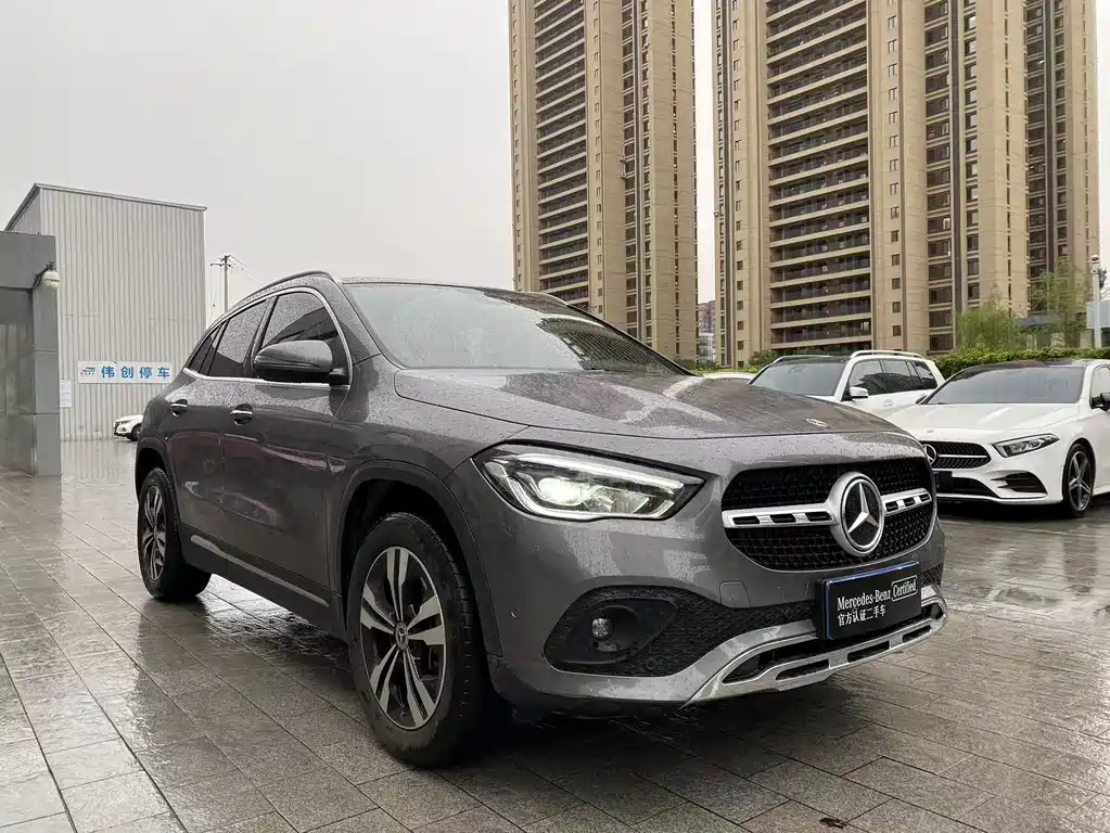 Mercedes-Benz GLA 2023