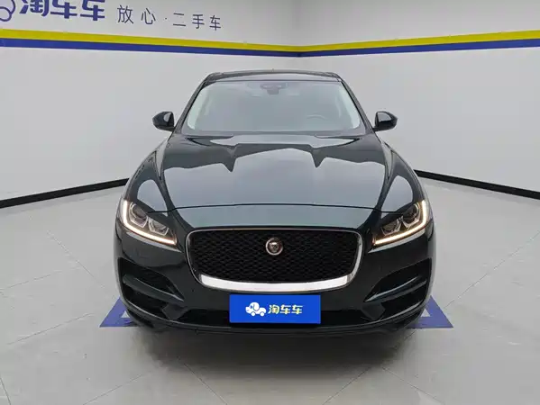 Jaguar F-PACE 2017