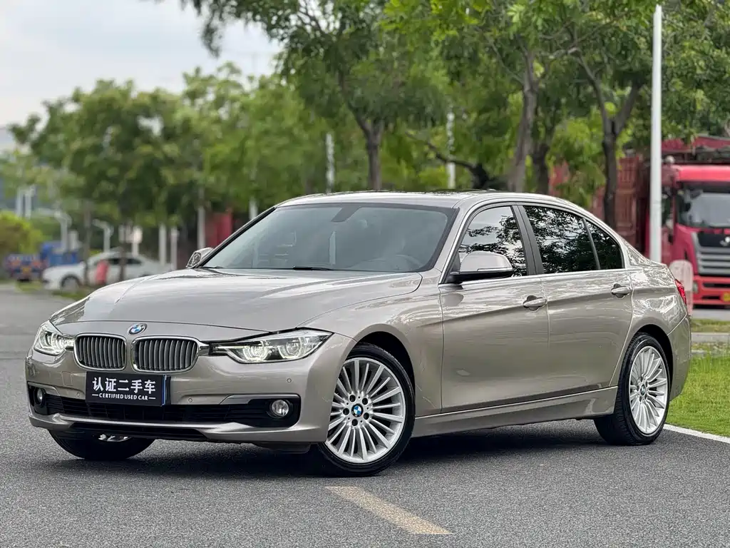 BMW 3 Series 2018 — фото 1