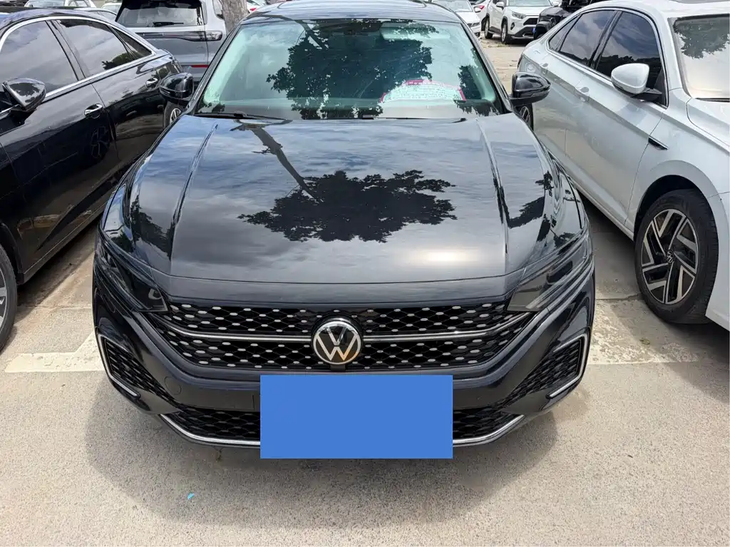 Volkswagen Passat 2025