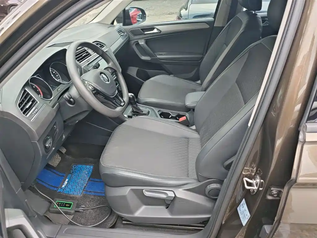 Volkswagen Tiguan L 2018 — фото 15