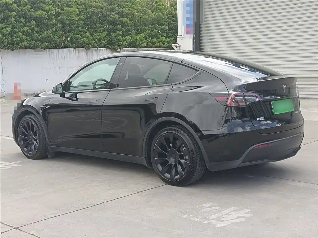 Tesla Model Y 2022 — фото 25