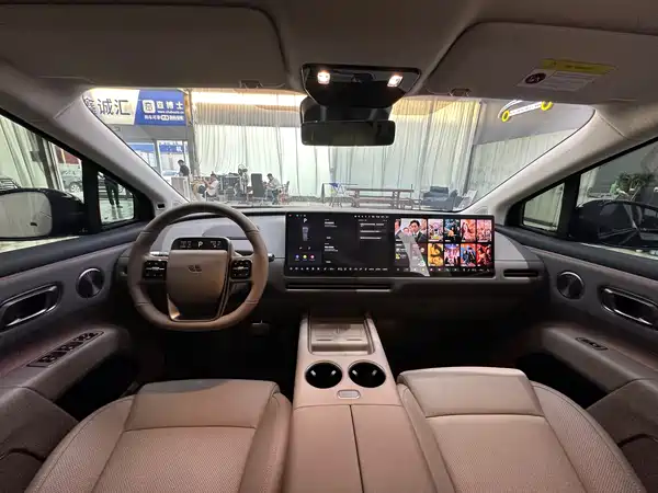 Li Auto i8 2026