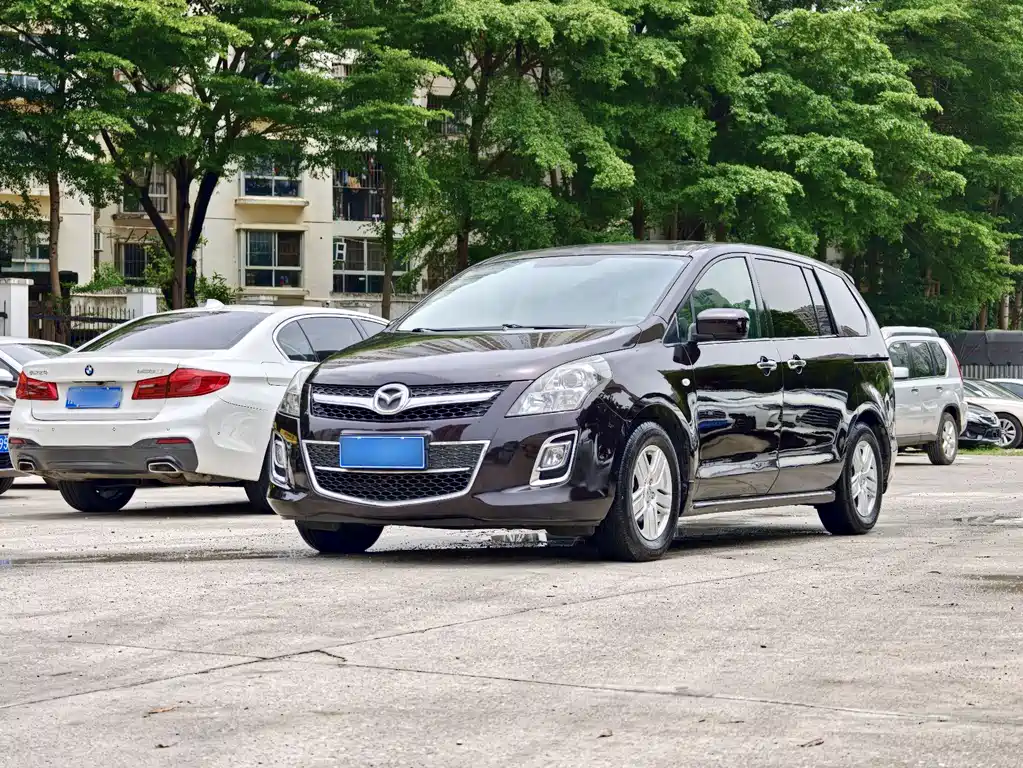 Mazda 8 2013