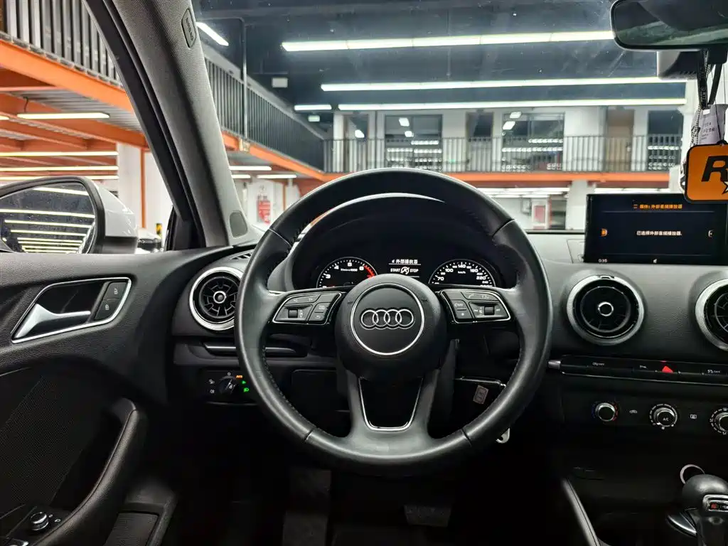Audi A3 2019 — фото 7