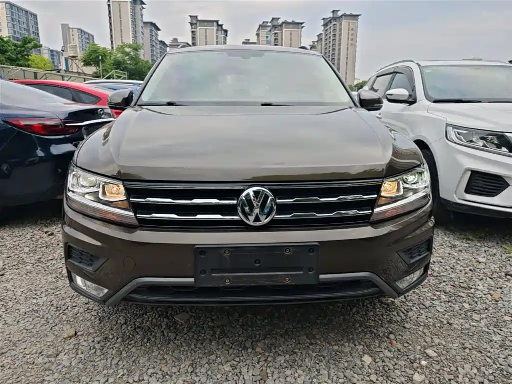 Volkswagen Tiguan L 2018 — фото 3