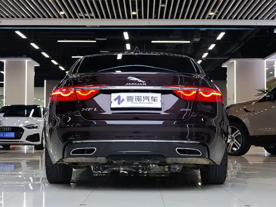 Jaguar XFL 2018 — фото 7