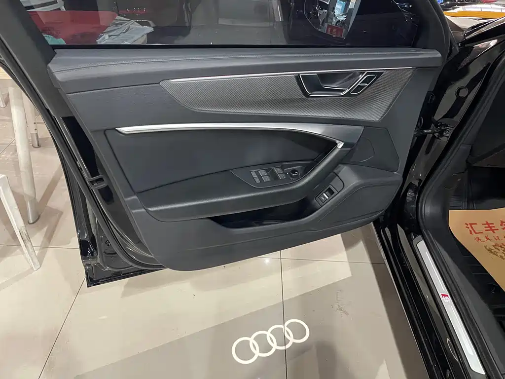 Audi A6L 2023 — фото 10