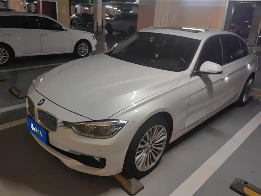 BMW 3 Series 2018 — фото 1