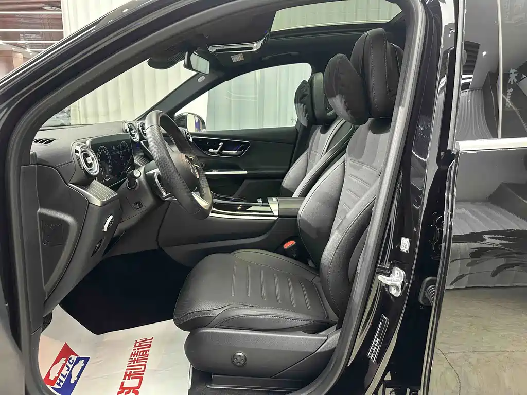 Mercedes-Benz GLC 2023