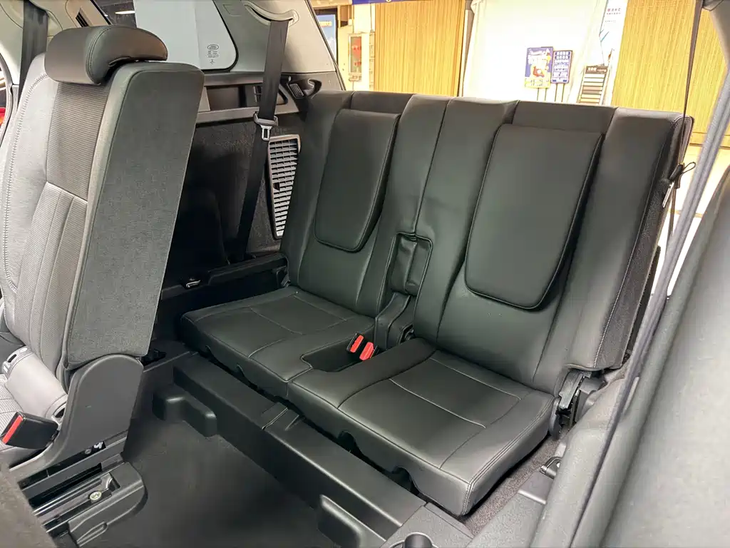 Land Rover Discovery Sport 2019 — фото 15