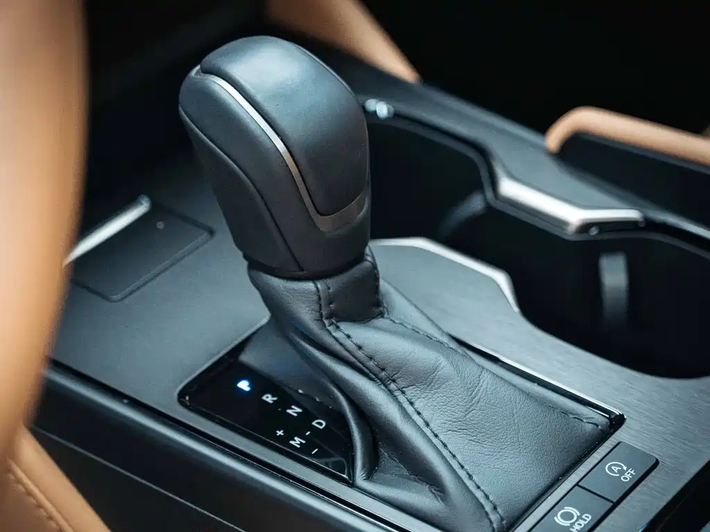 Lexus ES 2025 — фото 17