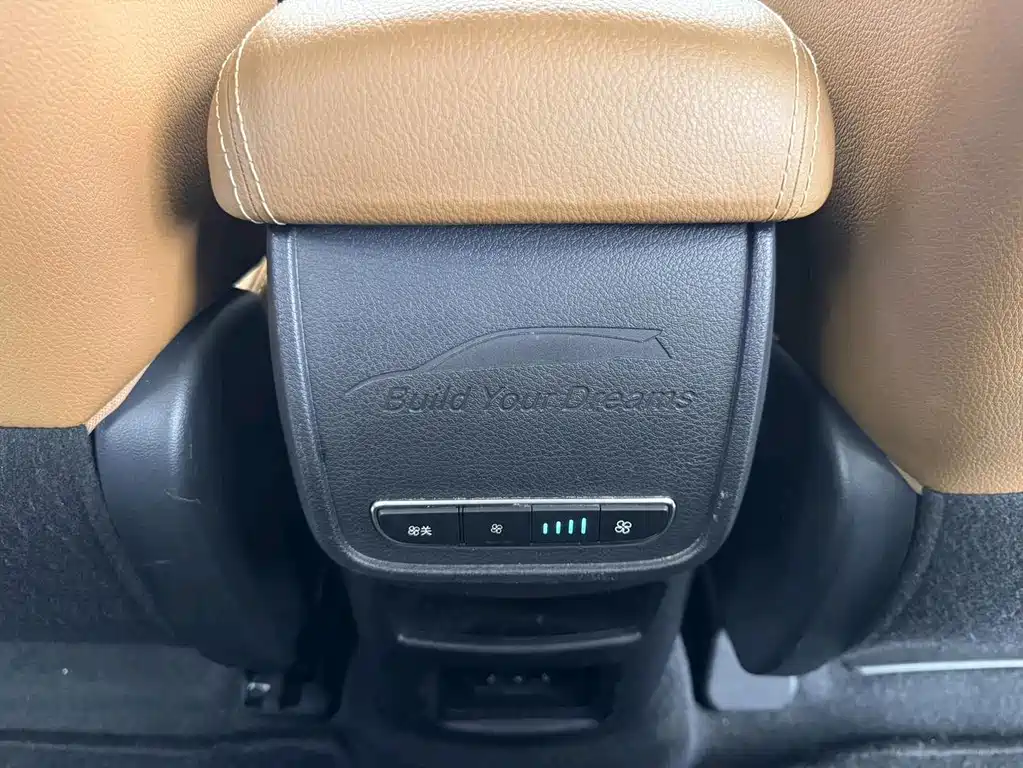 BYD MAX 2018 — фото 14