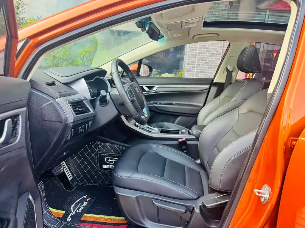 Geely Emgrand GS 2018 — фото 11