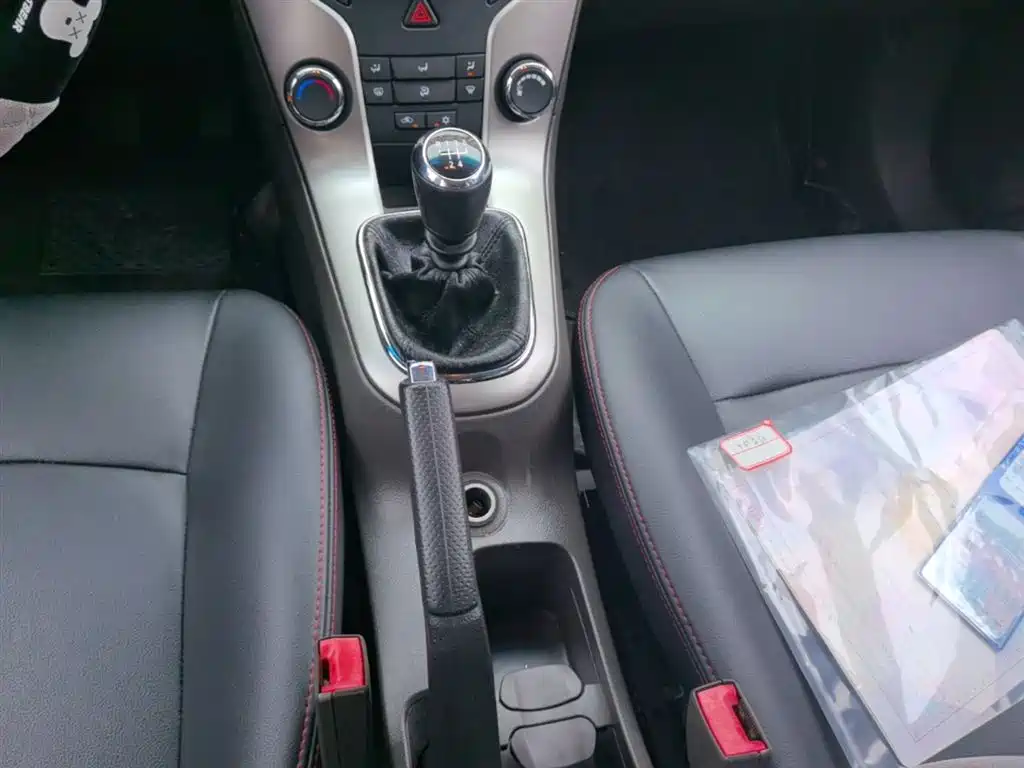 Chevrolet Cruze 2015 — фото 14