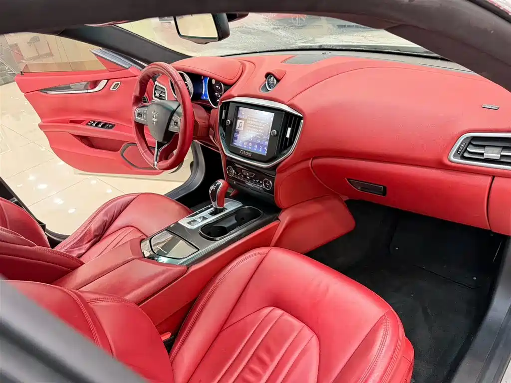 Maserati Ghibli 2015 — фото 8
