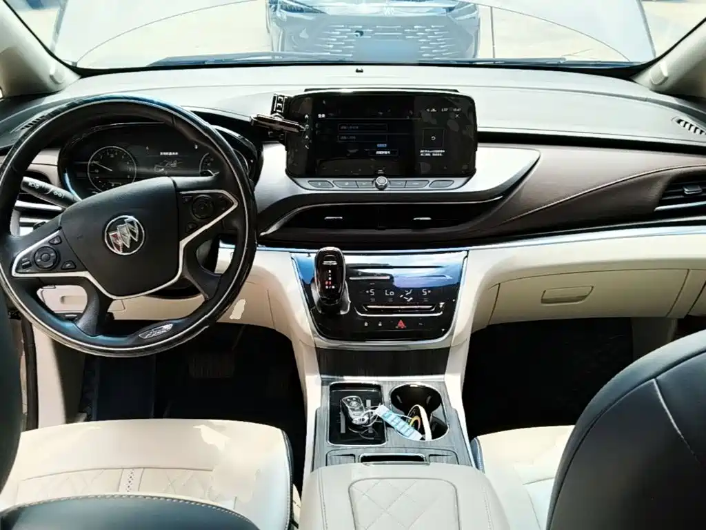 Buick GL8 2022 — фото 10