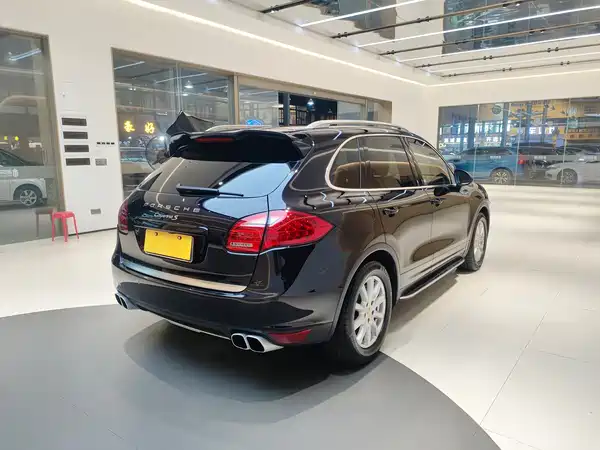 Porsche Cayenne 2011