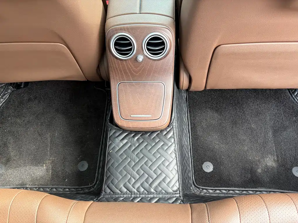 Mercedes-Benz E-Class 2021 — фото 14