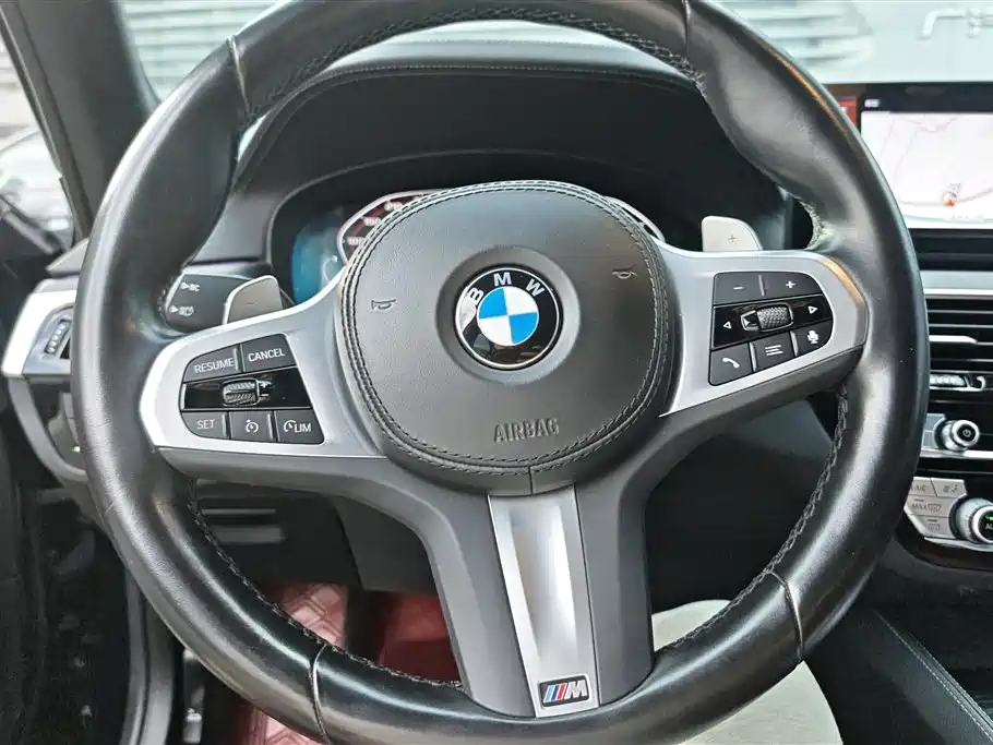 BMW 5 Series 2022 — фото 15